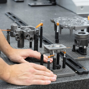 El nuevo sistema de raíl QuickLoad™ aumenta la velocidad, la productividad y la precisión en la inspección de piezas