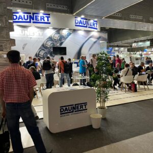 WhatsApp Image 2022-08-29 at 12.30.41 PM Gran éxito de asistencia en el stand de Daunert en BIEMH22!