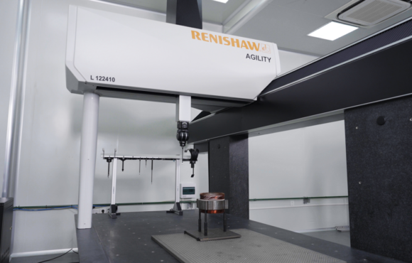 RENISHAW amplía su gama de máquinas tridimensionales multi-sensor AGILITY® con tecnología de 5 ejes