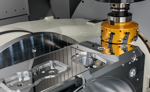 makino34759 Makino presenta la DA500, un centro de mecanizado vertical de 5 ejes con capacidades de fresado y torneado